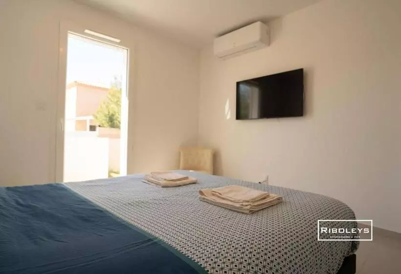 Grand T3 Neuf Climatisé Avec Wifi à 100m De La Plage