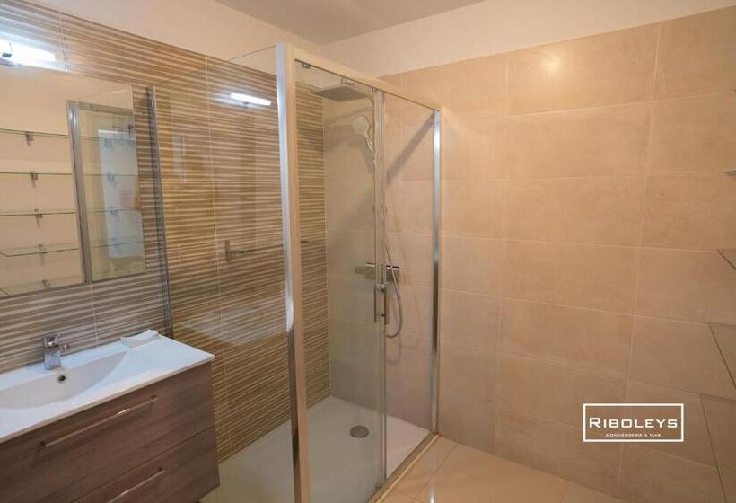 Grand T3 Neuf Climatisé Avec Wifi à 100m De La Plage