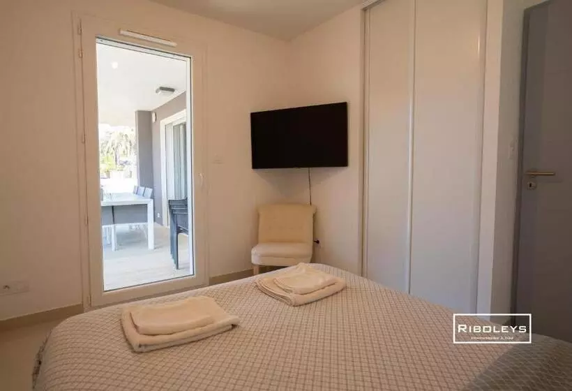 Grand T3 Neuf Climatisé Avec Wifi à 100m De La Plage