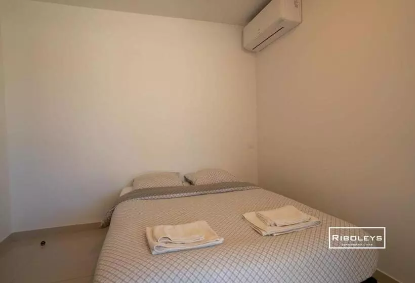 Grand T3 Neuf Climatisé Avec Wifi à 100m De La Plage