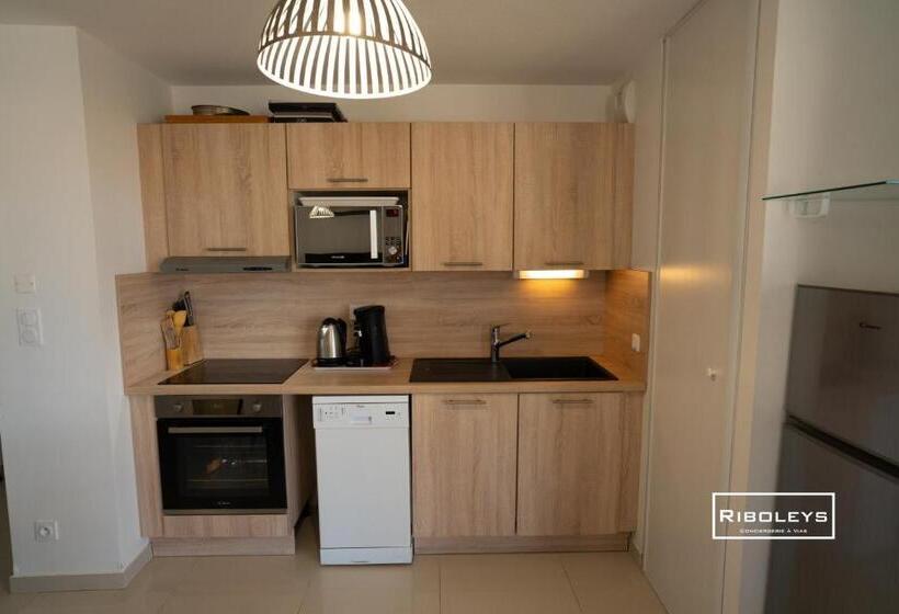 Grand T3 Neuf Climatisé Avec Wifi à 100m De La Plage