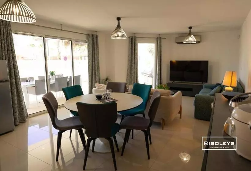 Grand T3 Neuf Climatisé Avec Wifi à 100m De La Plage