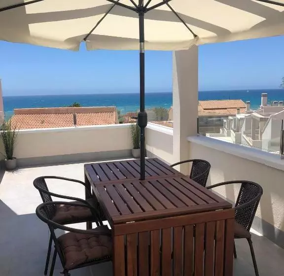 Villa Isla Plana, Right By The Sea   Grande