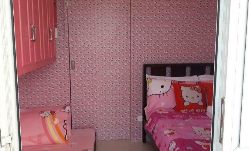 هاستل Hello Kitty At Wind Residences Tagaytay