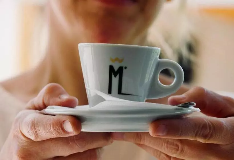 Aamiaismajoitus (B&B) Mamutfenyő Panzió