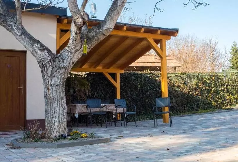 Aamiaismajoitus (B&B) Mamutfenyő Panzió