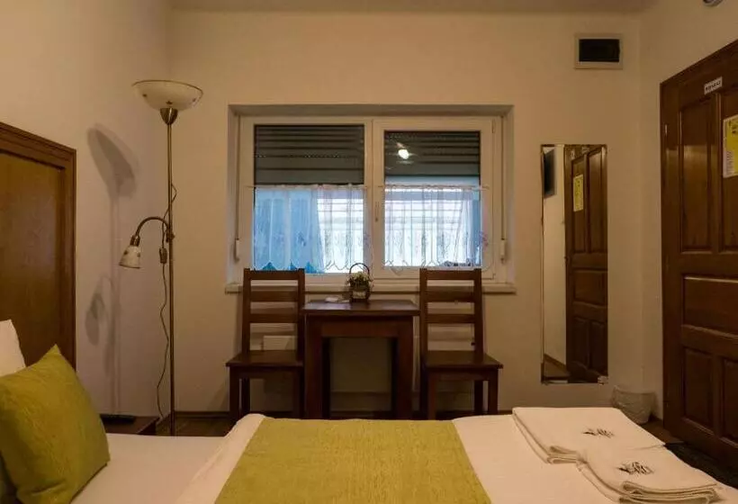 Aamiaismajoitus (B&B) Mamutfenyő Panzió