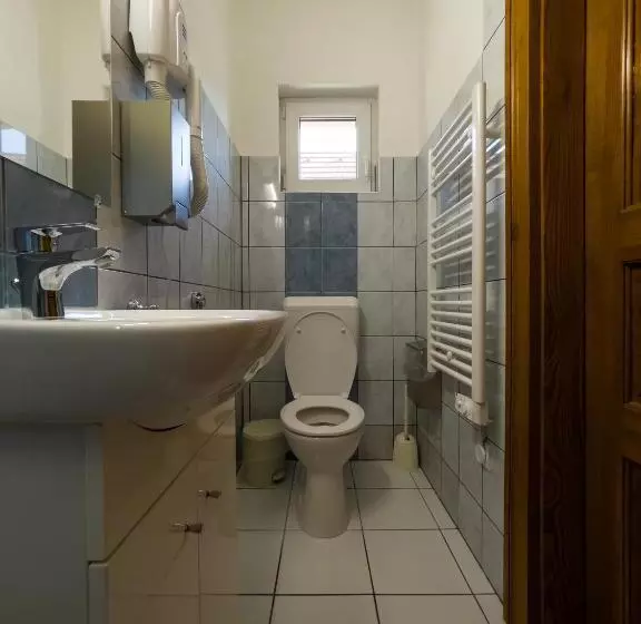 Aamiaismajoitus (B&B) Mamutfenyő Panzió