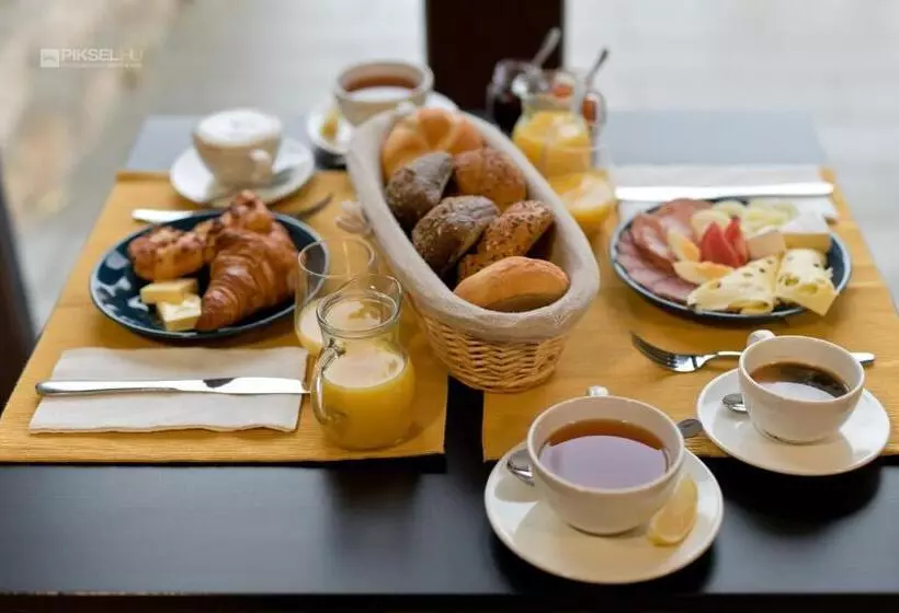 Aamiaismajoitus (B&B) Szitakötő Panzió