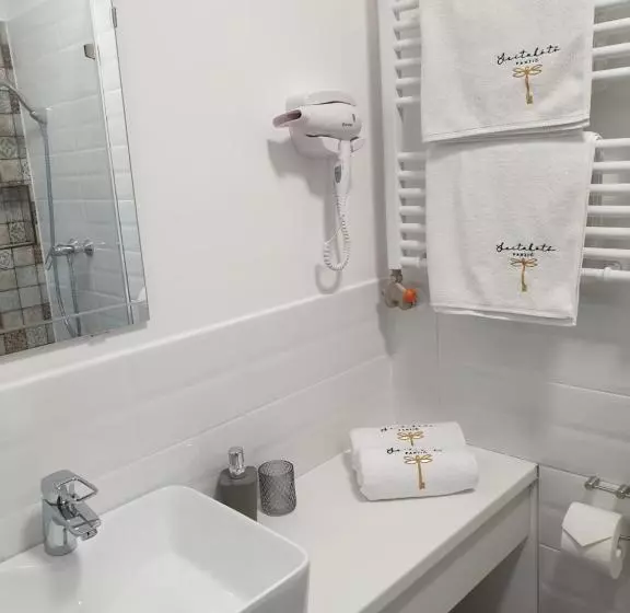 Aamiaismajoitus (B&B) Szitakötő Panzió