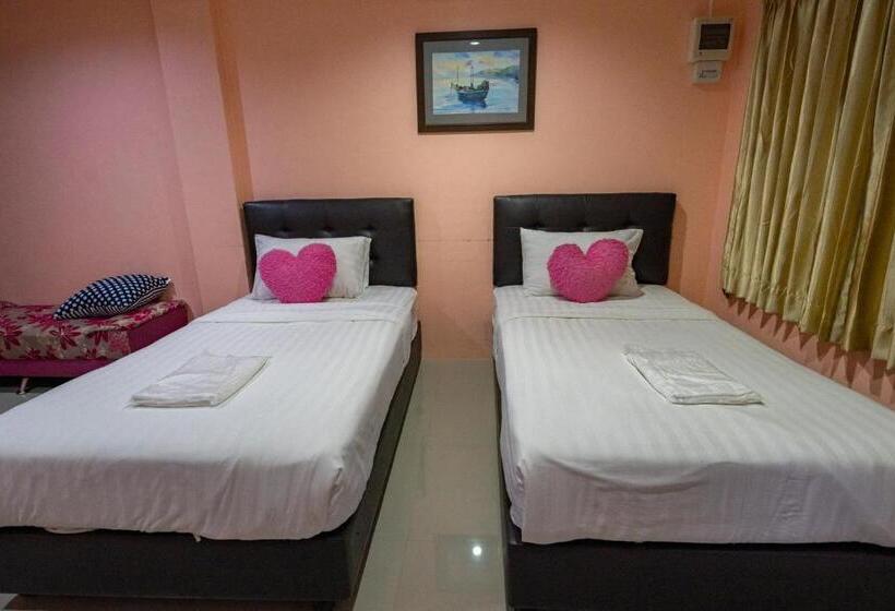 Hotell บ้านทิพรัตน์ สัตหีบ