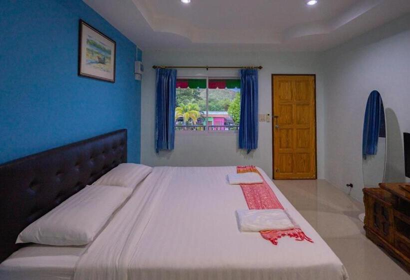 Hotell บ้านทิพรัตน์ สัตหีบ