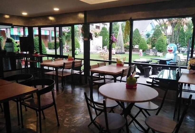 Hotell บ้านทิพรัตน์ สัตหีบ