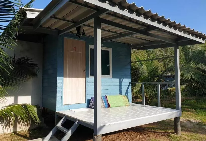 Hotelli Baan Suan Coconut Ko Yao Noi