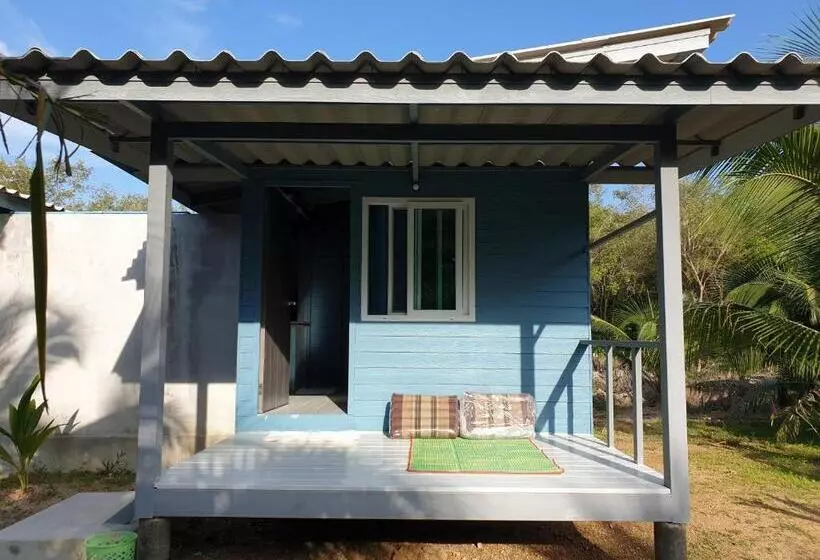 Hotelli Baan Suan Coconut Ko Yao Noi