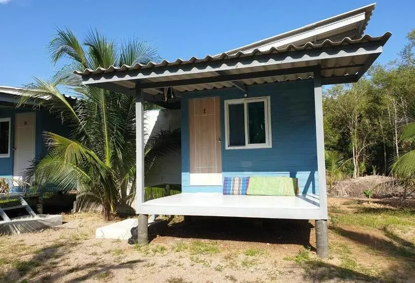 Hotelli Baan Suan Coconut Ko Yao Noi