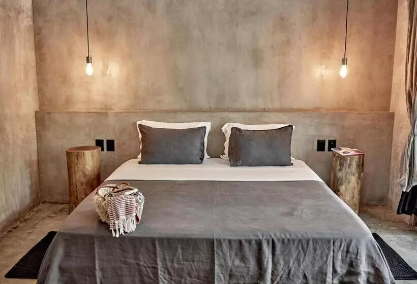 Hotelli Villa Mango Jeri