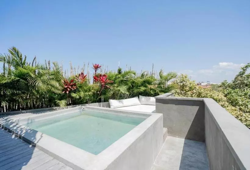 Hotelli Villa Mango Jeri