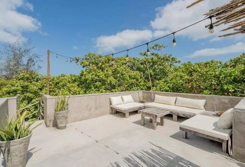 Hotelli Villa Mango Jeri