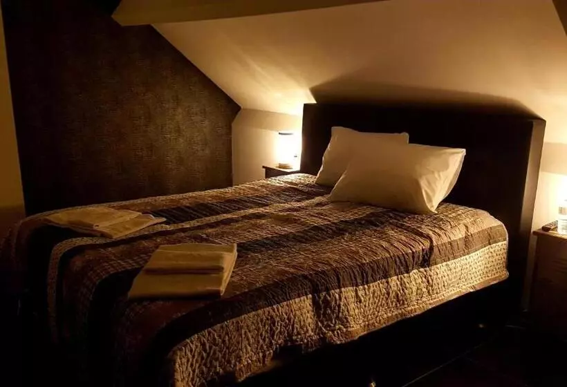 تختخواب و صبحانه Les étangs Du Thioux Guest House