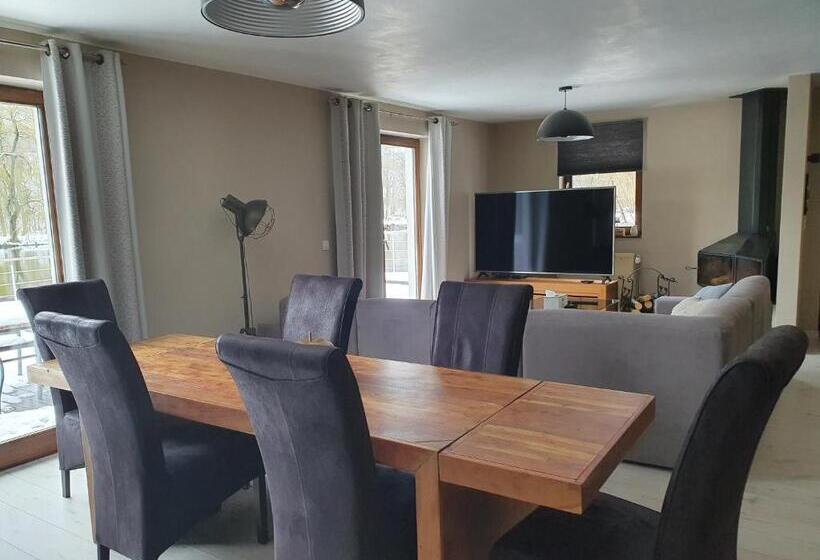 تختخواب و صبحانه Les étangs Du Thioux Guest House