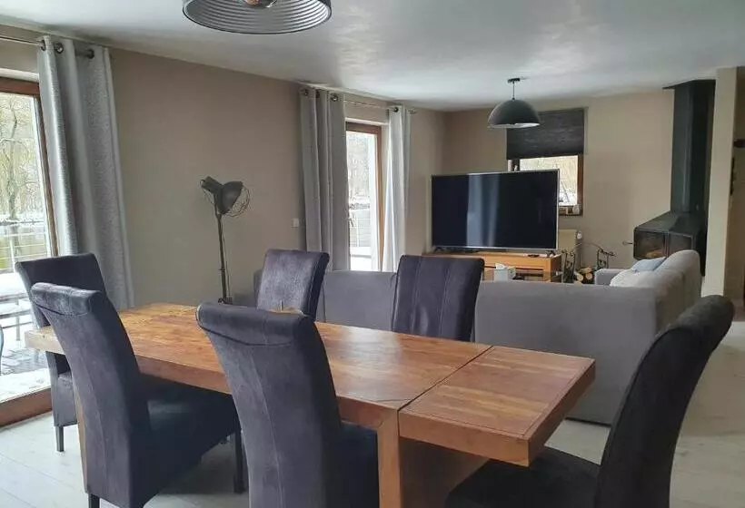 تختخواب و صبحانه Les étangs Du Thioux Guest House