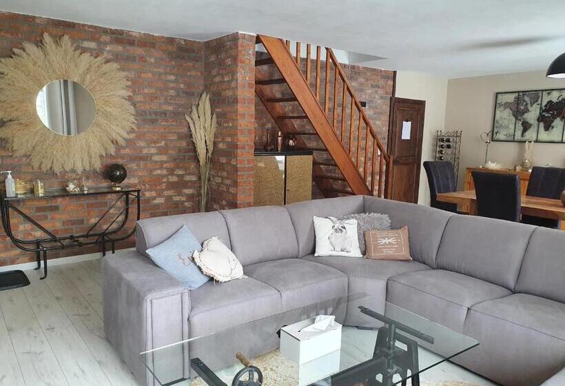 تختخواب و صبحانه Les étangs Du Thioux Guest House