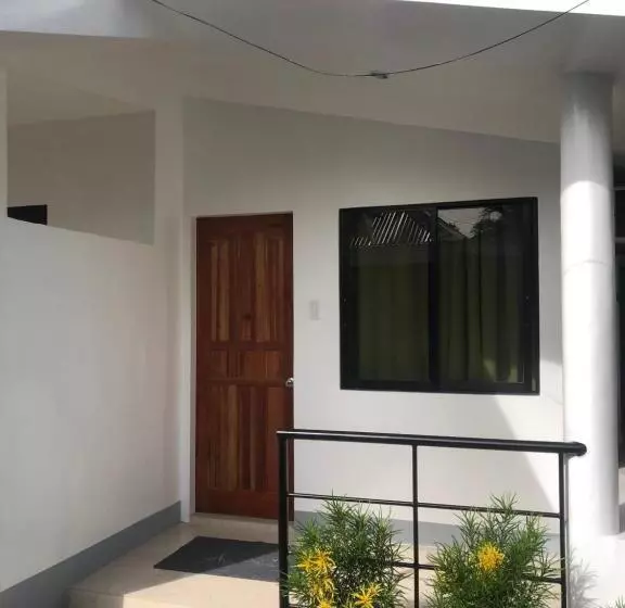 Majatalo Paguia’s Cottages