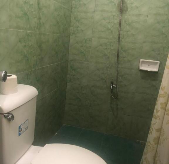 膳宿费 Paguia’s Cottages