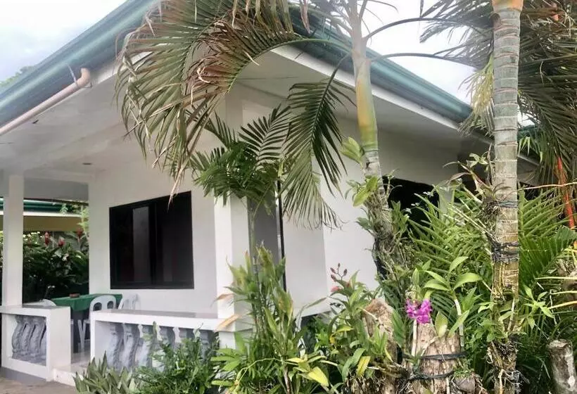 Majatalo Paguia’s Cottages