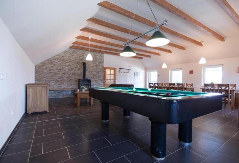 بنسيون Penzion A Vinařství Lelíkovi