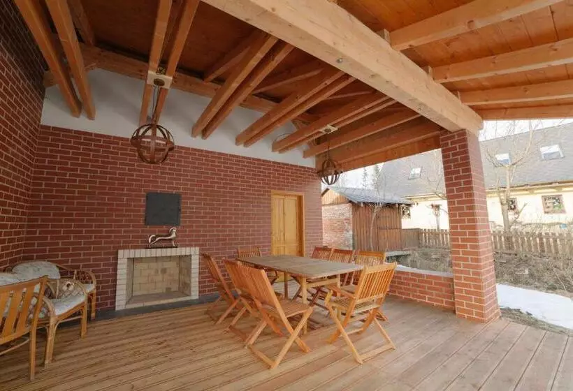 Majatalo Penzion červená Voda  Penzion S Dotekem Dálek