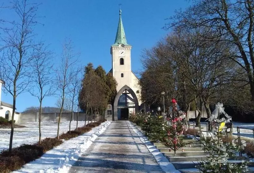Majatalo Penzion červená Voda  Penzion S Dotekem Dálek