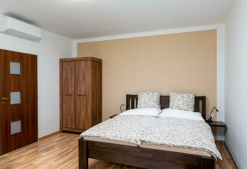 بنسيون Penzion Maxwilliam