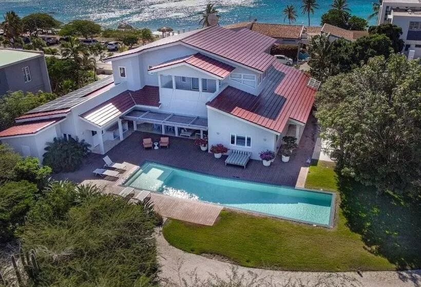 Beach Front Luxury Villa! Boca Catalina Malmok!