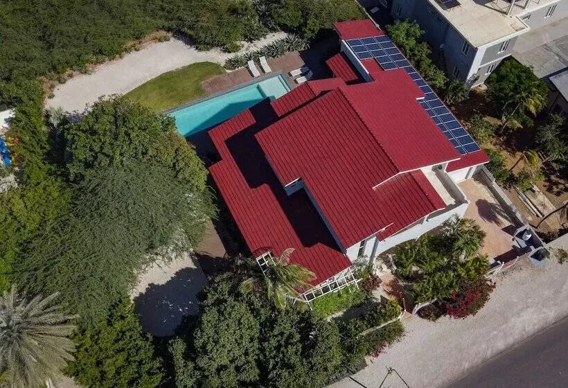 Beach Front Luxury Villa! Boca Catalina Malmok!