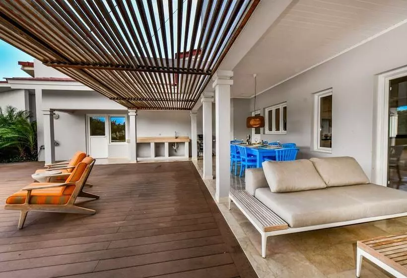 Beach Front Luxury Villa! Boca Catalina Malmok!