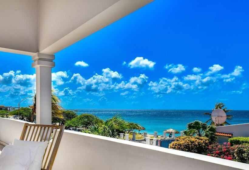 Beach Front Luxury Villa! Boca Catalina Malmok!