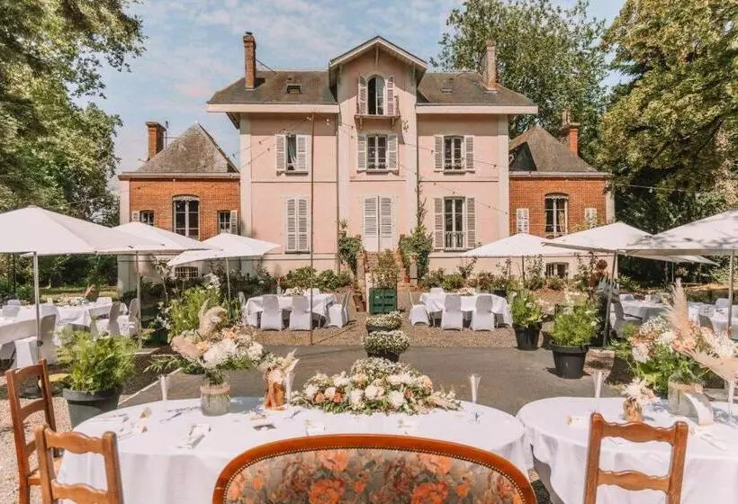 ペンション Château De La Tourlandry