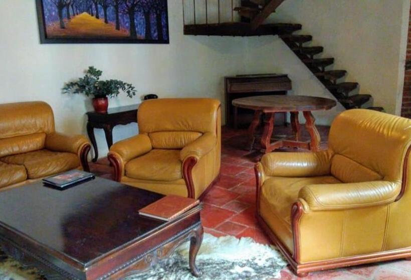 بنسيون Del Rio