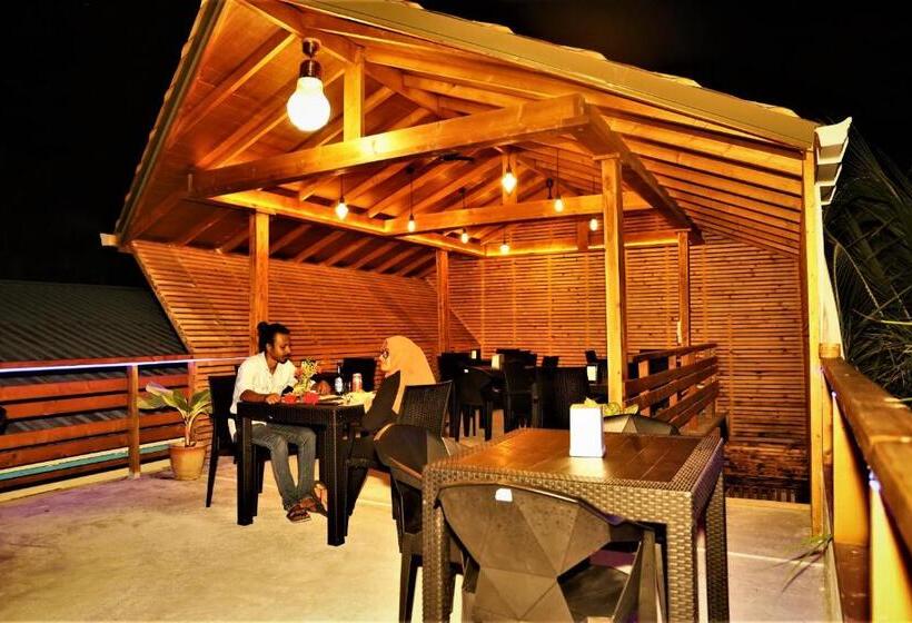 پانسیون Dhigurah Beach Inn
