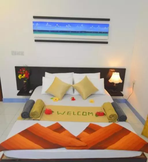 پانسیون Dhigurah Beach Inn