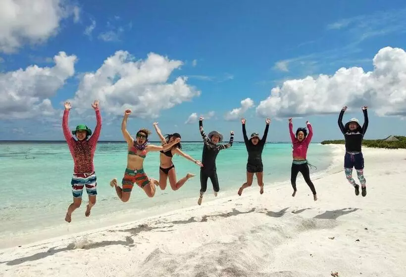 پانسیون Dhigurah Beach Inn