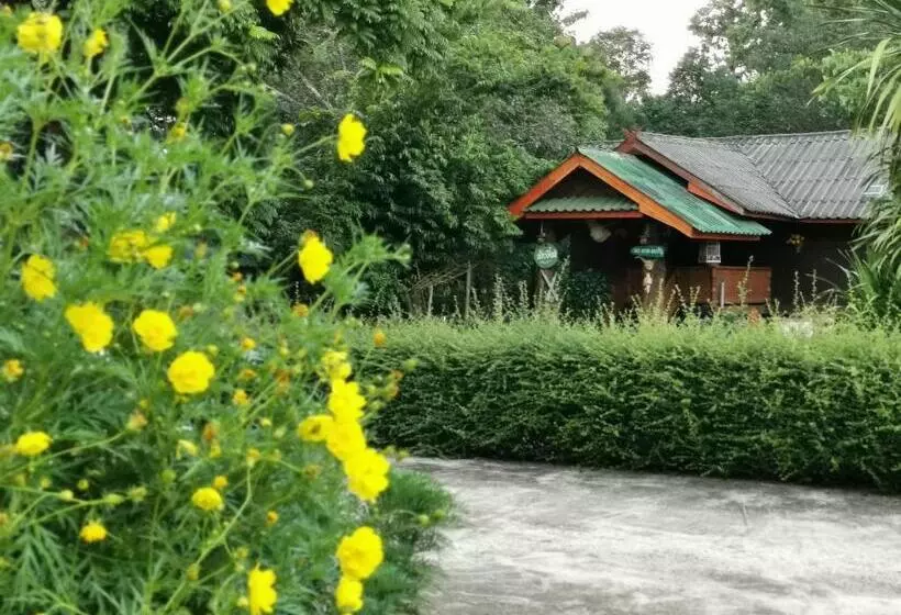 پانسیون Home Garden Chaeson บ้านสวน ชวนฝัน