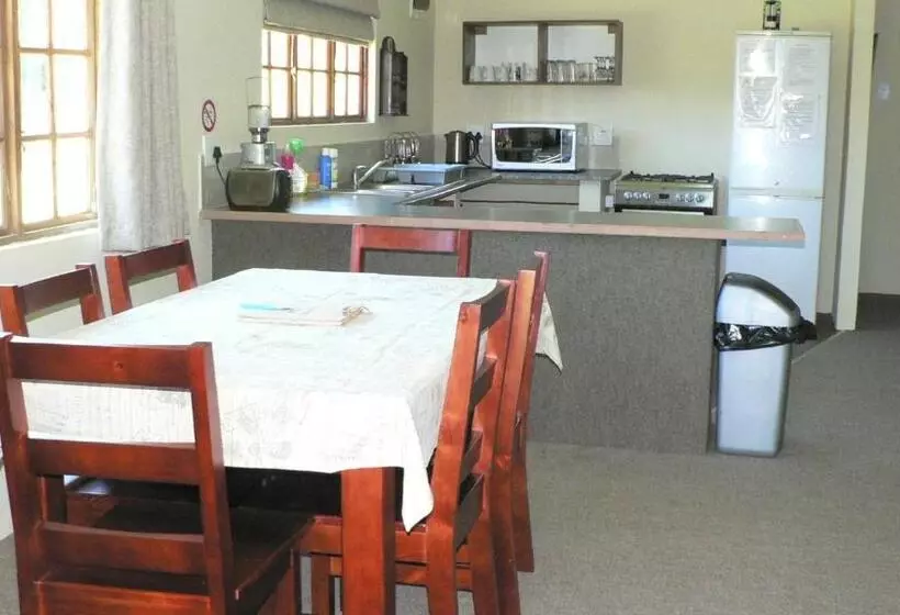 پانسیون Troutbagger Farm