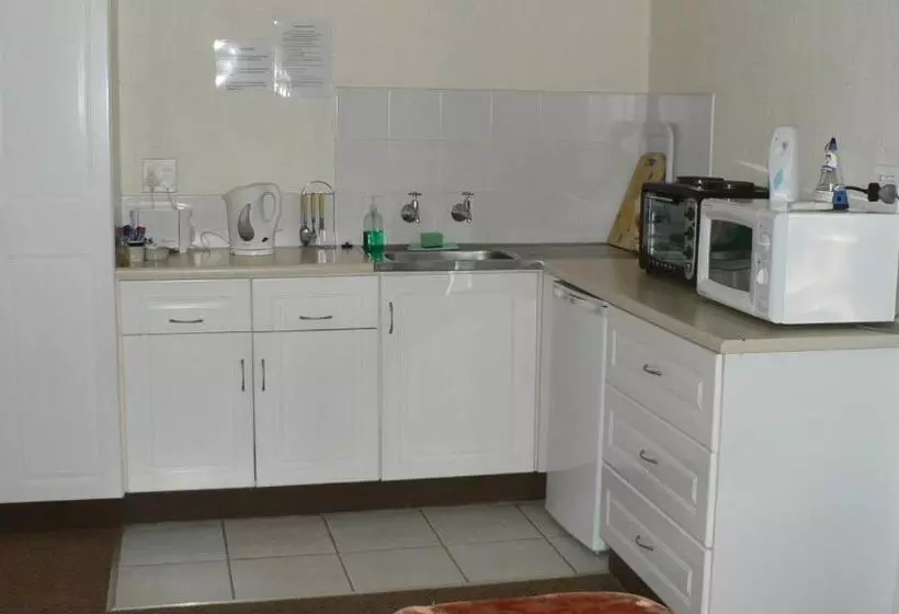 پانسیون Troutbagger Farm