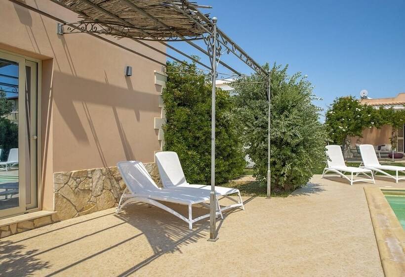 Villa Bouganville Con Piscina By Wonderful Italy