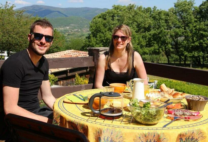 مبيت وإفطار Domaine Insolite Du Petit Moras