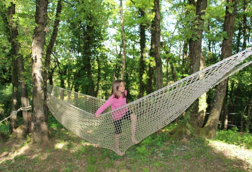 مبيت وإفطار Domaine Insolite Du Petit Moras