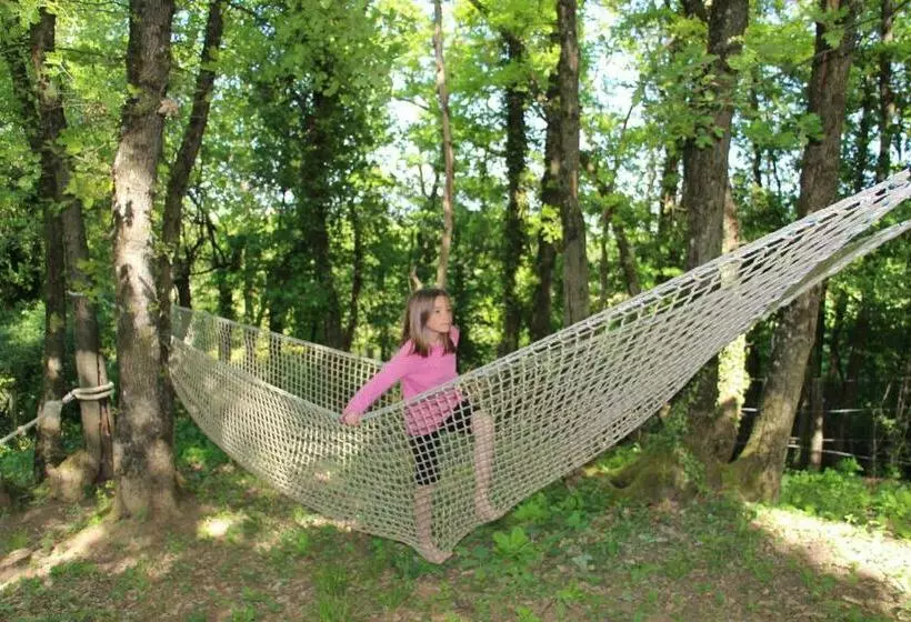 ベッドアンドブレックファースト Domaine Insolite Du Petit Moras